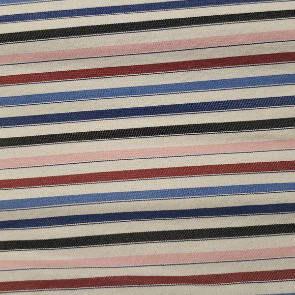 Button down - Picture 4 of 4